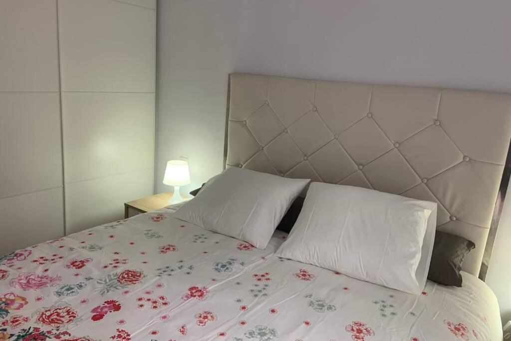 Apartment En El Paseo De Manuel Noriega, Nº 9, Con Jardin Privado, Wifi, En Comillas